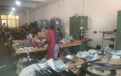 LA CHINE Hebei Longshi Auto Parts Co., Ltd.